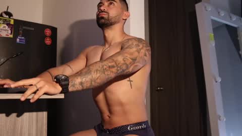 Snapshot of _mikestone chatting on 20, 2, 2025 soy mike online show from 20, 2, 2025