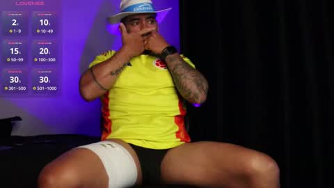 Snapshot of _mikestone chatting on 15, 10, 2025 soy mike online show from 15, 10, 2025