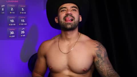 Snapshot of _mikestone chatting on 17, 10, 2025 soy mike online show from 17, 10, 2025