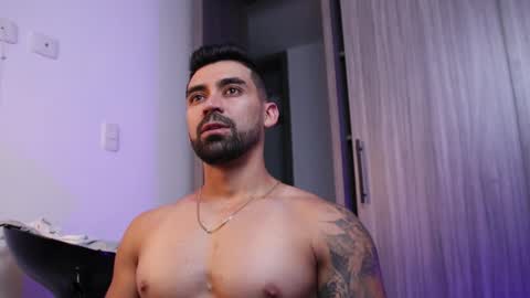 Snapshot of _mikestone chatting on 14, 12, 2025 soy mike online show from 14, 12, 2025