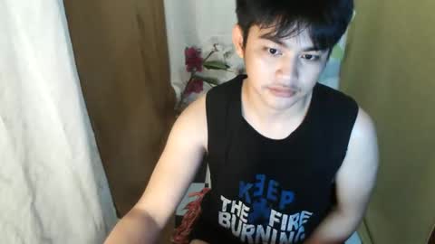 Snapshot of _mikko_moto_ chatting on 28, 4, 2026 _mikko_moto_ online show from 28, 4, 2026