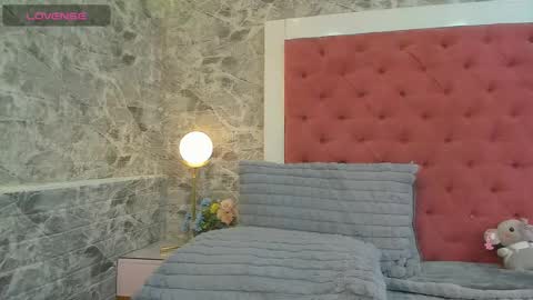 Snapshot of _mileyross chatting on 20, 11, 2025 Call me Miley online show from 20, 11, 2025