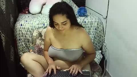 Snapshot of _milf_naughty chatting on 17, 10, 2025 _milf_naughty online show from 17, 10, 2025