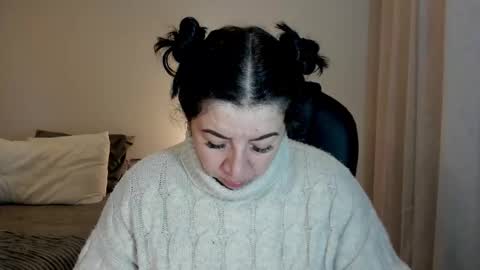 Snapshot of _miss_coco_ chatting on 17, 11, 2025 _miss_coco_ online show from 17, 11, 2025