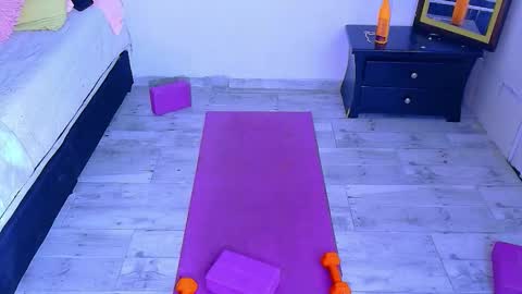 Snapshot of _miss_karoline chatting on 19, 9, 2025 karoline uwu online show from 19, 9, 2025