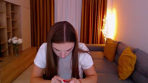 Snapshot of _miss_mia chatting on 8, 10, 2025 Mia online show from 8, 10, 2025