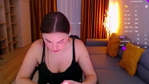 Snapshot of _miss_mia chatting on 23, 11, 2025 Mia online show from 23, 11, 2025