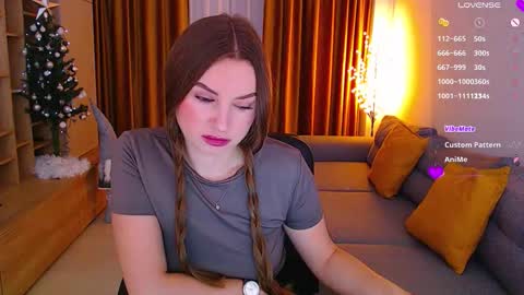 Snapshot of _miss_mia chatting on 14, 12, 2025 Mia online show from 14, 12, 2025