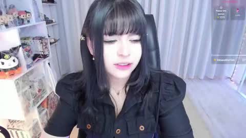 Snapshot of _misshoneyxx chatting on 17, 10, 2025 Hanna Idependent Model online show from 17, 10, 2025