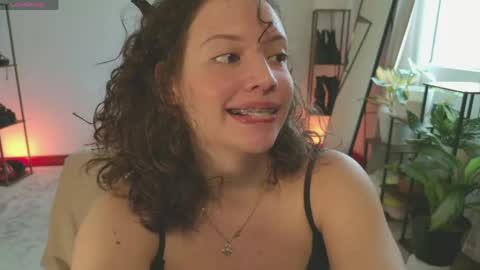 Snapshot of _missmariaa_ chatting on 1, 5, 2026 Mara Independent model online show from 1, 5, 2026