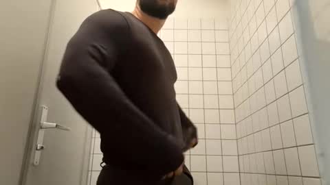 Snapshot of _misterniceguy chatting on 15, 10, 2025 BENJI online show from 15, 10, 2025