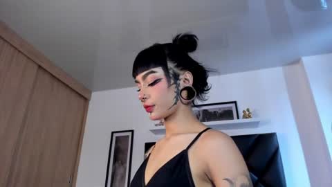 mizuki  online show from 19, 6, 2026