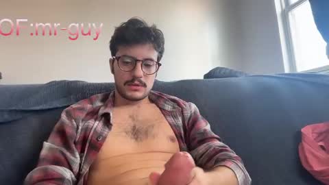 Snapshot of _mrguy_ chatting on 31, 10, 2025 _mrguy_ online show from 31, 10, 2025