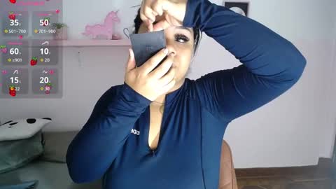 nahomi  online show from 31, 10, 2025