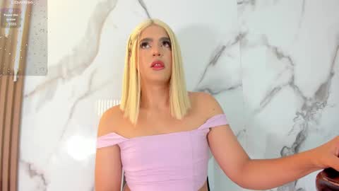 Snapshot of _naomi_fox chatting on 7, 3, 2025 shantall online show from 7, 3, 2025