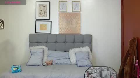 _naomi_s online show from 12, 3, 2026