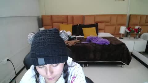 Snapshot of _natalie18_ chatting on 19, 1, 2025 Natalie online show from 19, 1, 2025