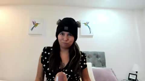 Snapshot of _natalie18_ chatting on 22, 1, 2025 Natalie online show from 22, 1, 2025