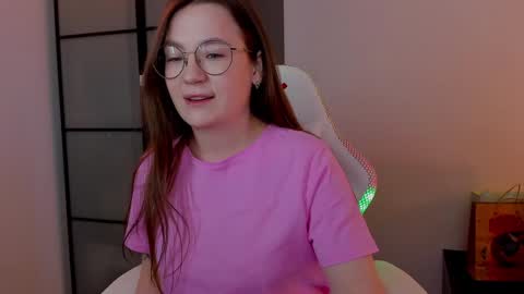 Snapshot of _nemalkovamia chatting on 7, 2, 2025 Mia with a big heart online show from 7, 2, 2025