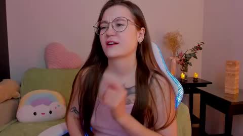 Snapshot of _nemalkovamia chatting on 19, 2, 2025 Mia with a big heart online show from 19, 2, 2025