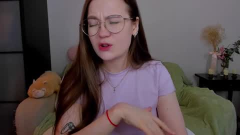 Snapshot of _nemalkovamia chatting on 26, 2, 2025 Mia with a big heart online show from 26, 2, 2025