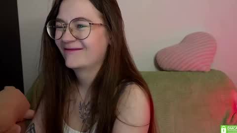 Snapshot of _nemalkovamia chatting on 11, 3, 2025 Mia with a big heart online show from 11, 3, 2025