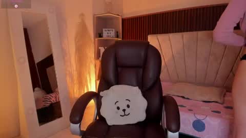 Niah  You can call me Ni or cutie haha online show from 19, 3, 2026