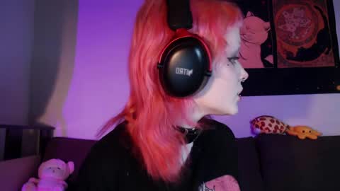 Nicole online show from 4, 6, 2026
