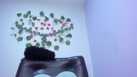 Snapshot of _nicollee chatting on 13, 2, 2025 juliana online show from 13, 2, 2025