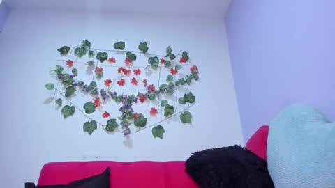 Snapshot of _nicollee chatting on 24, 2, 2025 juliana online show from 24, 2, 2025