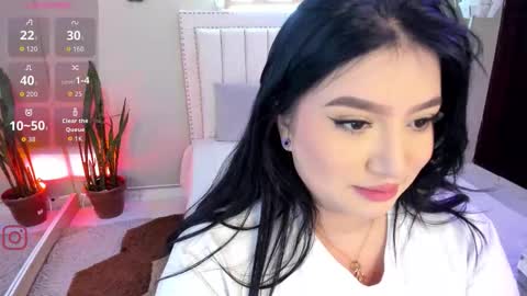   online show from 5, 12, 2025