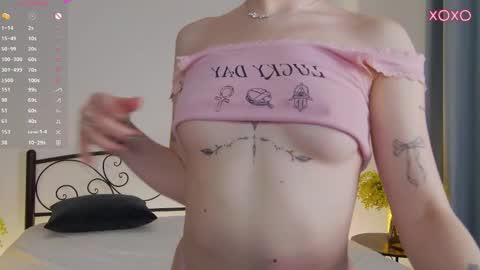 Vivian online show from 25, 10, 2025