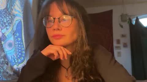 Snapshot of _nyxo chatting on 27, 3, 2026 Mila online show from 27, 3, 2026