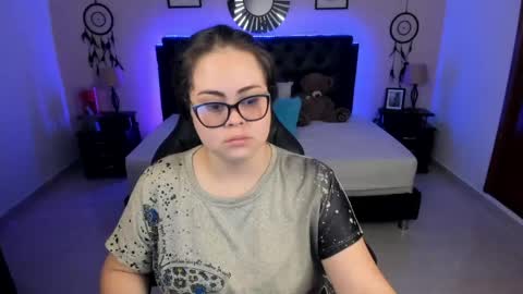 Olivia jones online show from 17, 4, 2026