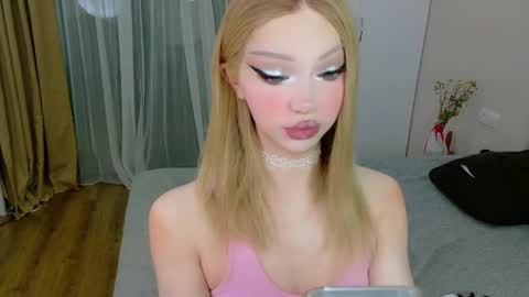 Snapshot of _paprika chatting on 20, 11, 2025 _paprika online show from 20, 11, 2025