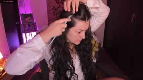 Snapshot of _peach__ chatting on 28, 6, 2026 violeta ig online show from 28, 6, 2026