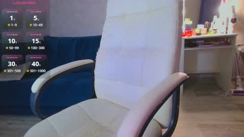 Snapshot of _pink__rabbit_ chatting on 17, 10, 2025 Ilona online show from 17, 10, 2025