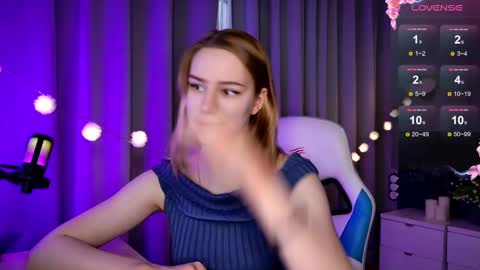 im Amy online show from 2, 3, 2025