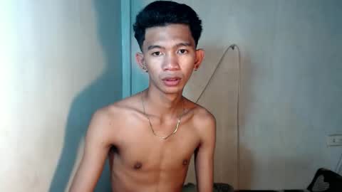 Snapshot of _rellvanxx chatting on 16, 11, 2025 _rellvanxx online show from 16, 11, 2025