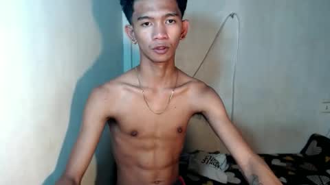 Snapshot of _rellvanxx chatting on 18, 11, 2025 _rellvanxx online show from 18, 11, 2025