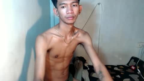 Snapshot of _rellvanxx chatting on 23, 11, 2025 _rellvanxx online show from 23, 11, 2025