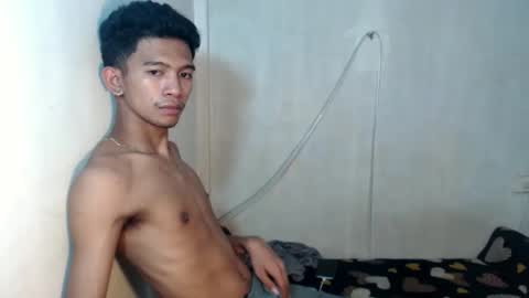 Snapshot of _rellvanxx chatting on 26, 11, 2025 _rellvanxx online show from 26, 11, 2025