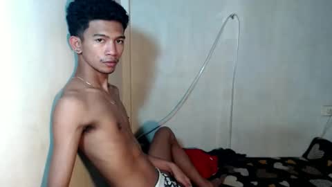 Snapshot of _rellvanxx chatting on 28, 11, 2025 _rellvanxx online show from 28, 11, 2025