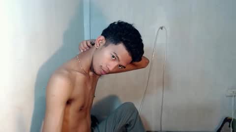 Snapshot of _rellvanxx chatting on 30, 11, 2025 _rellvanxx online show from 30, 11, 2025