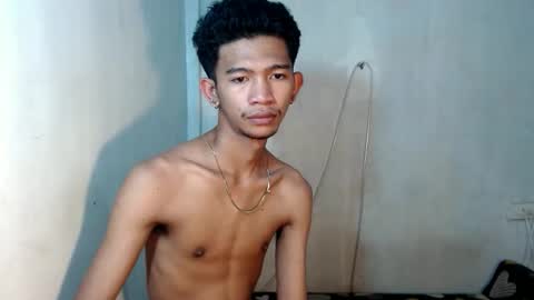 Snapshot of _rellvanxx chatting on 2, 12, 2025 _rellvanxx online show from 2, 12, 2025