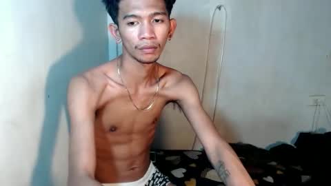 Snapshot of _rellvanxx chatting on 2, 12, 2025 _rellvanxx online show from 2, 12, 2025