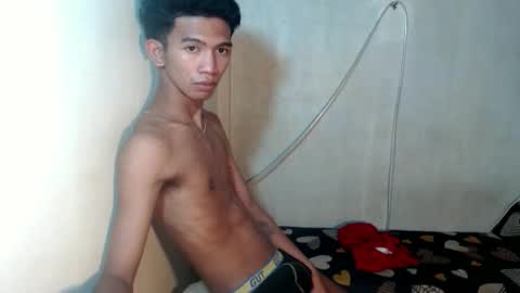 Snapshot of _rellvanxx chatting on 19, 12, 2025 _rellvanxx online show from 19, 12, 2025