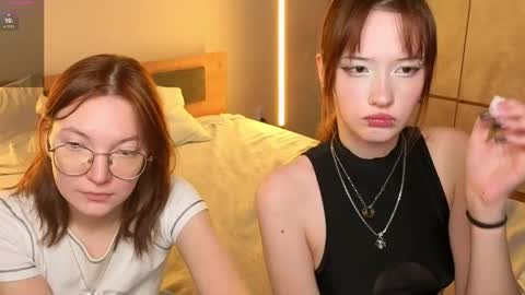 Snapshot of _reverse_gang_ chatting on 31, 3, 2026 LISSAPVT IS OPEN online show from 31, 3, 2026