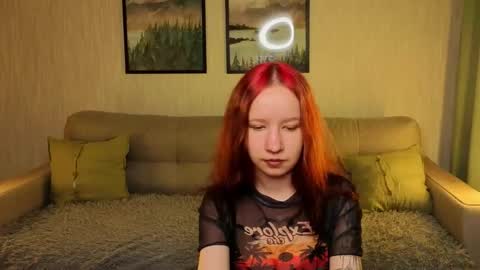 Snapshot of _reverse_gang_ chatting on 28, 4, 2026 LISSAPVT IS OPEN online show from 28, 4, 2026