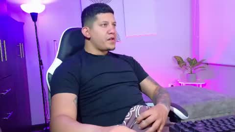 Snapshot of _robertobaggio chatting on 17, 7, 2026 Roberto online show from 17, 7, 2026